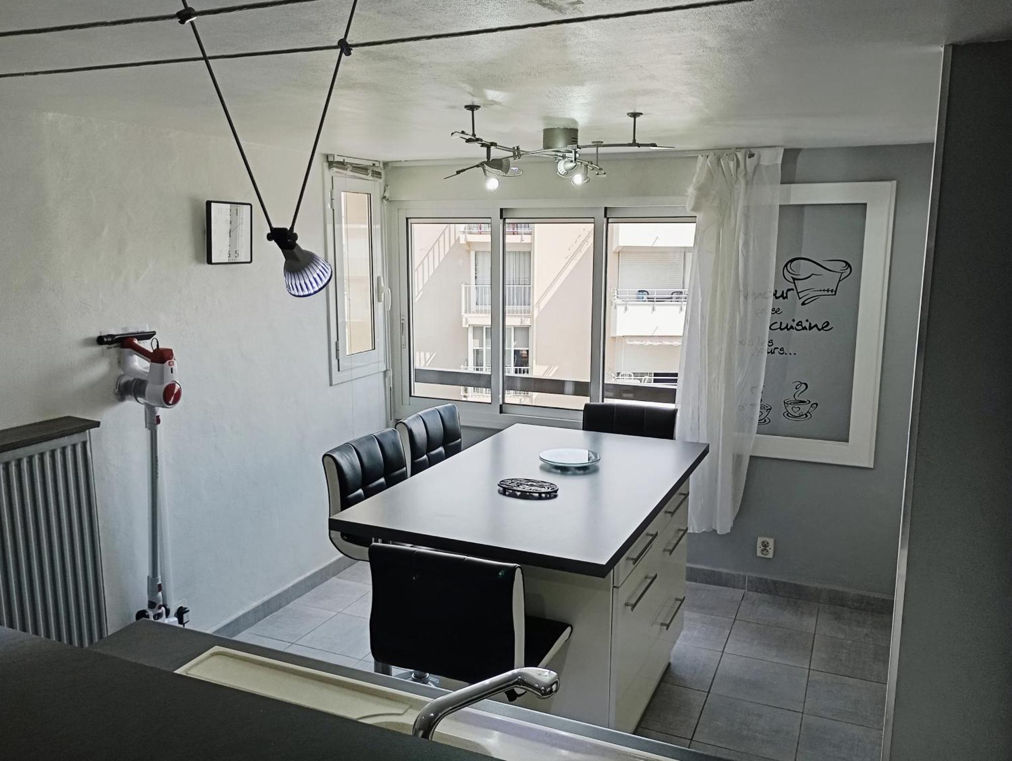 Grand Appartement Proche Port Et Plages, 6 A 8 Pers, 3 Chambres, Climatise 阿格德 外观 照片