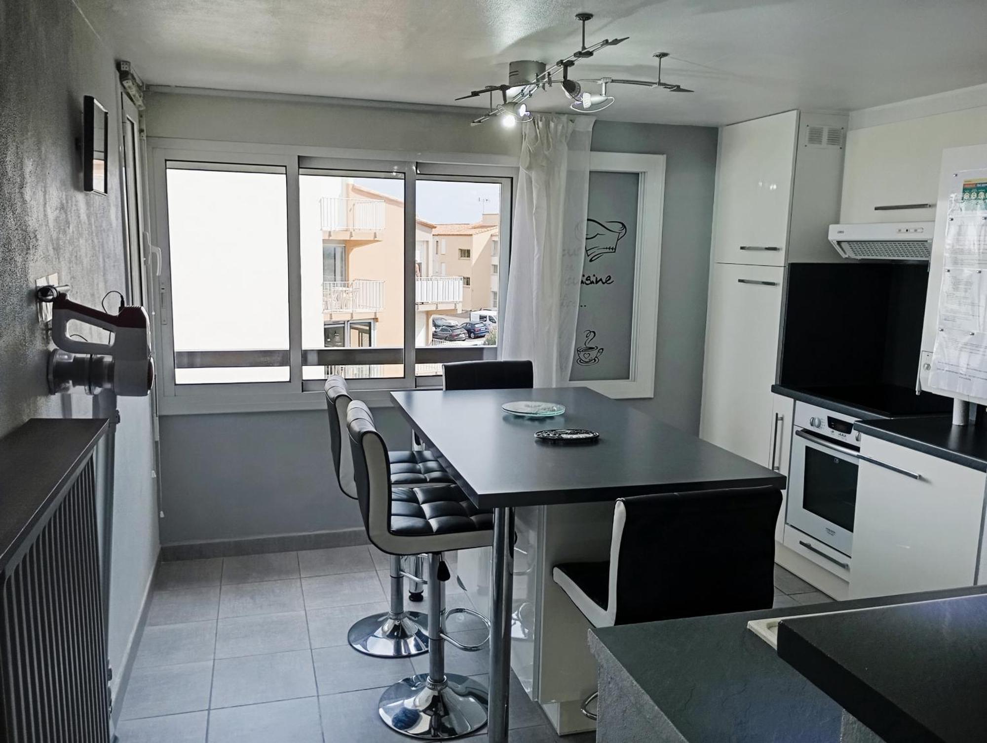Grand Appartement Proche Port Et Plages, 6 A 8 Pers, 3 Chambres, Climatise 阿格德 外观 照片